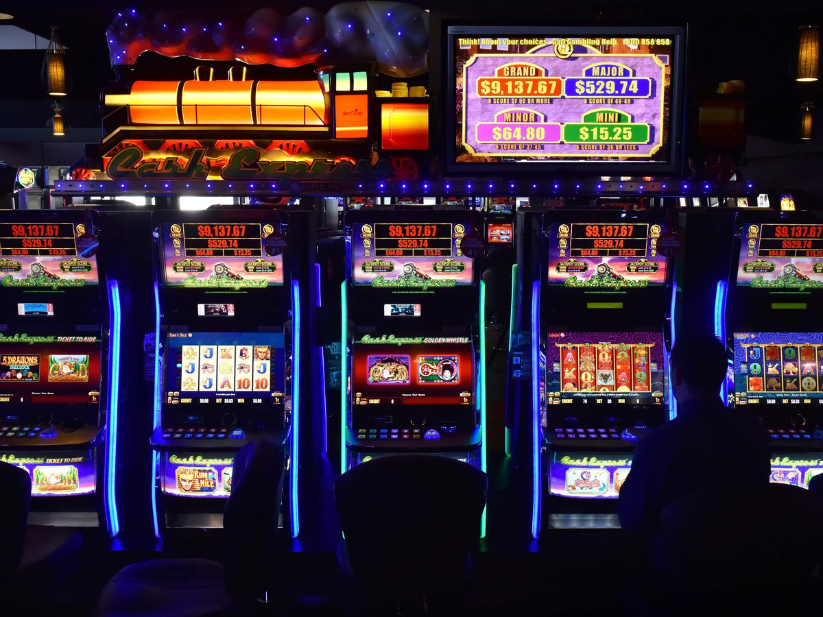 Live Sabong Online Betting - Community and Support Features on Superace88 - superace88